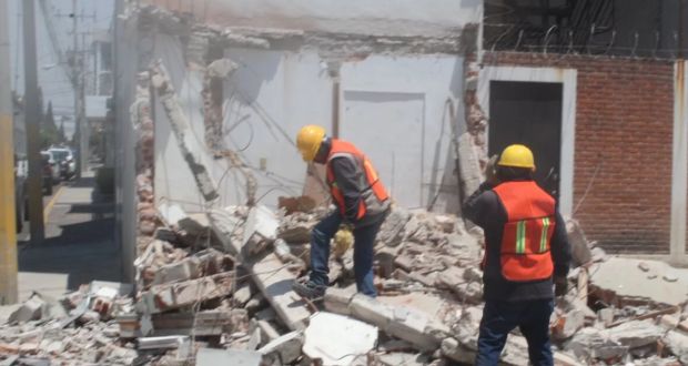 En proceso de demolición 300 construcciones que obstruyen vía pública en Puebla