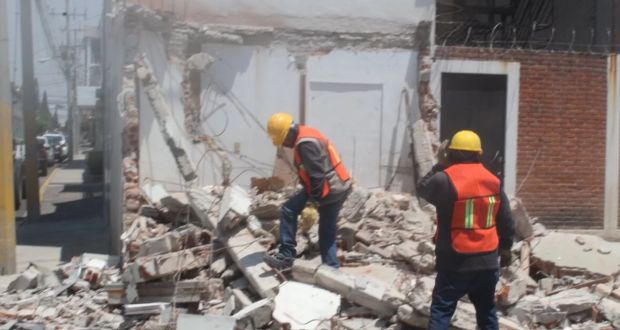 En proceso de demolición 300 construcciones que obstruyen vía pública en Puebla