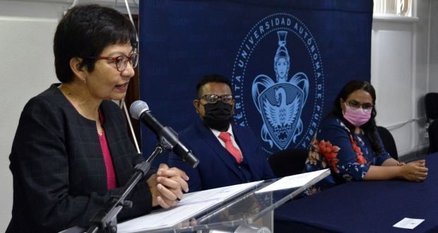 Prepa Benito Juárez de BUAP destaca por prestigio y logros deportivos: rectora