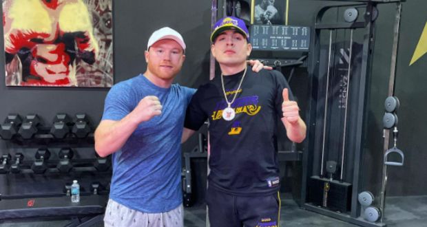 Beto Vega cantará himno nacional en pelea de Canelo contra Ryder