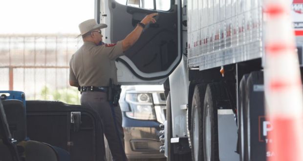 México pide a Texas frenar inspecciones a transporte de carga