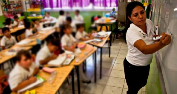 Céspedes valora subir salario a maestros estatales; esperan recursos federales