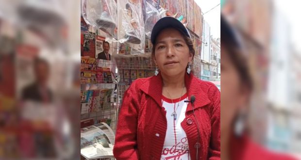 Voceadores del centro de Puebla buscan renovar casetas para mantener sustento