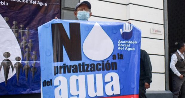 Frente a Congreso, acusan que Agua de Puebla incumple pese a alza en tarifa