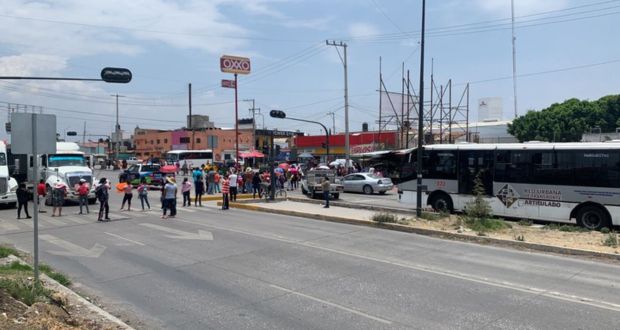 Bloquean 11 Sur por 4 horas por intento de venta de predio con kínder