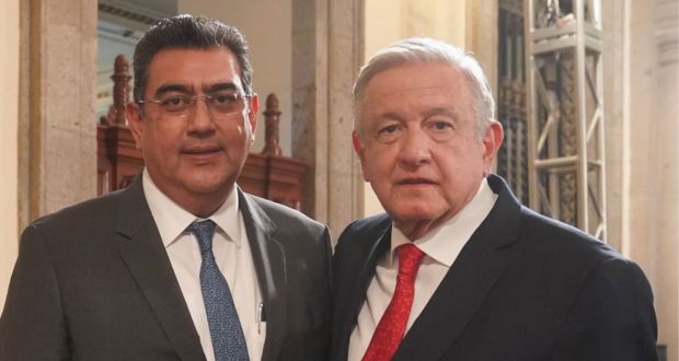 AMLO y Céspedes se comprometen a no dejar programas y obras pendientes