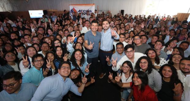 Rumbo a 2024, Eduardo Rivera se reúne con jóvenes del PAN en Puebla