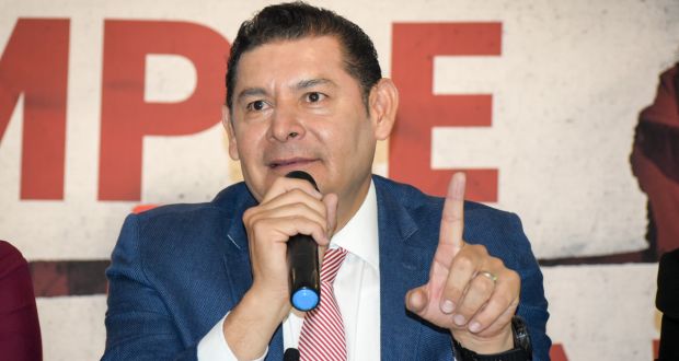 AMLO refrenda que no habrá “dedazos” para candidatos de Morena: Armenta