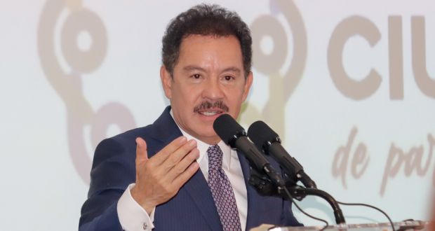 Mier lamenta que Albores se baje de contienda; candidatos, hasta finales de año