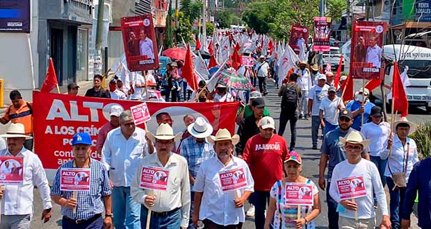 A un mes, Antorcha exige justicia por asesinato de familia en Guerrero  