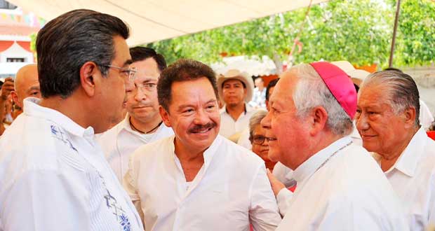 Mier se encuentra con Céspedes, arzobispo, magistrado y exgobernador 