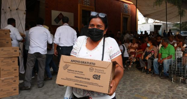 Dan más de 4 mil litros de producto lácteo en Puebla