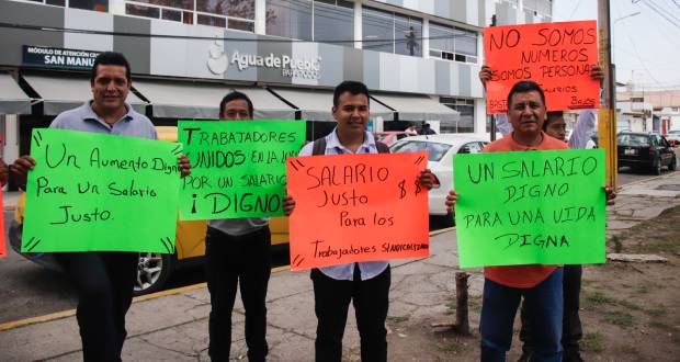 Trabajadores de Agua de Puebla exigen aumento salarial