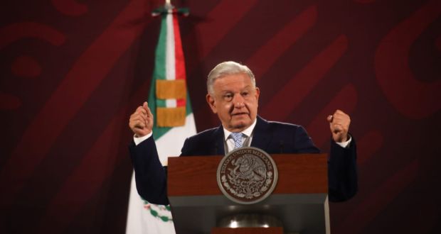 Encuesta garantiza democracia en elección de candidatos de Morena: AMLO