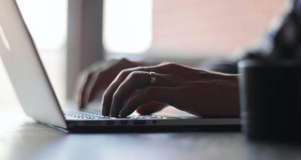Licenciaturas en línea vs ejecutivas: ventajas y comparaciones