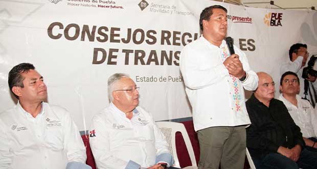 Financiarán más renovación y rebajarán verificación a transportistas de Puebla. Foto: Especial 