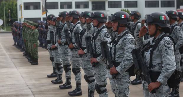 AMLO insiste en la militarización de la Guardia Nacional.