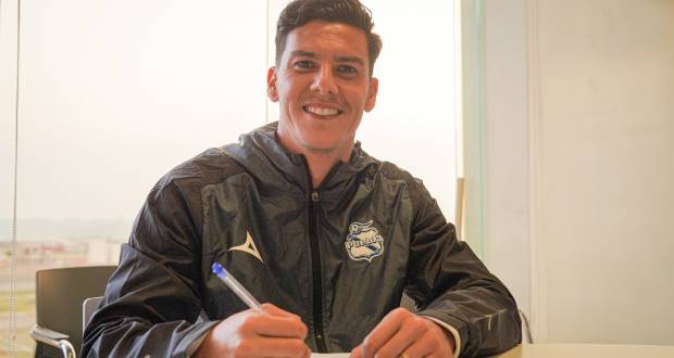 Club Puebla firma compra definitiva de Luis Arcadio García