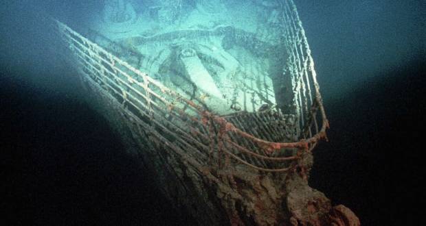 Desaparece submarino que exploraba restos del Titanic