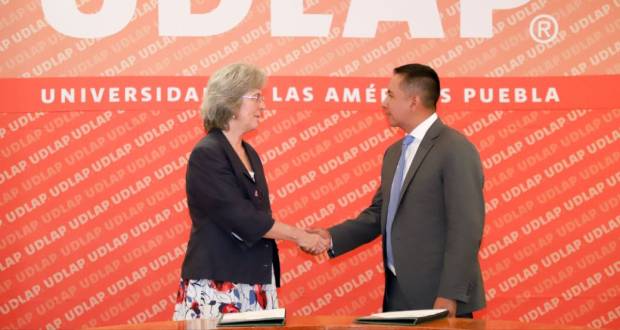 San Andrés Cholula y Udlap ofertarán becas, firman convenios