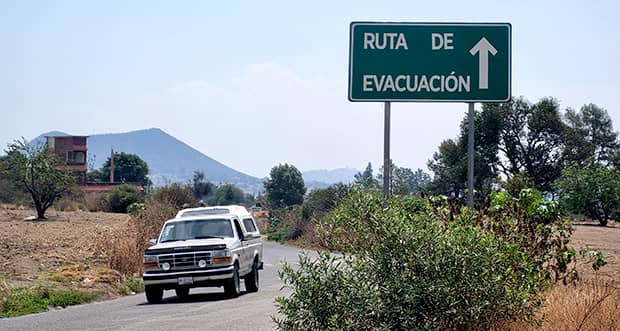 Puebla dará mantenimiento a rutas de evacuación del Popo; lanza licitación