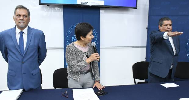 Lilia Cedillo toma protesta al nuevo director del ICGDE