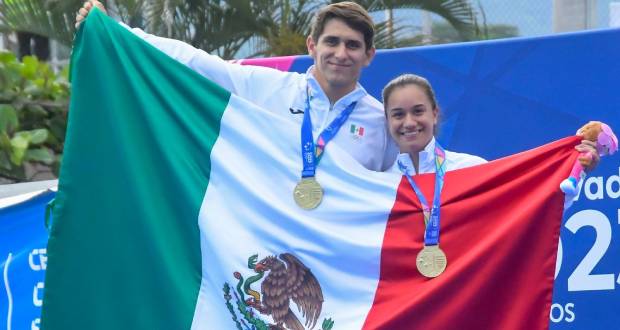 México se lleva el oro en clavados sincronizados mixtos en JJCC.