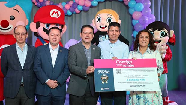 "Apertura a la palabra" llega a comercio 1000 en Puebla capital