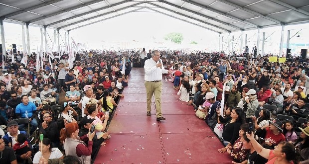 Adán Augusto agradece apoyo de los adultos mayores.