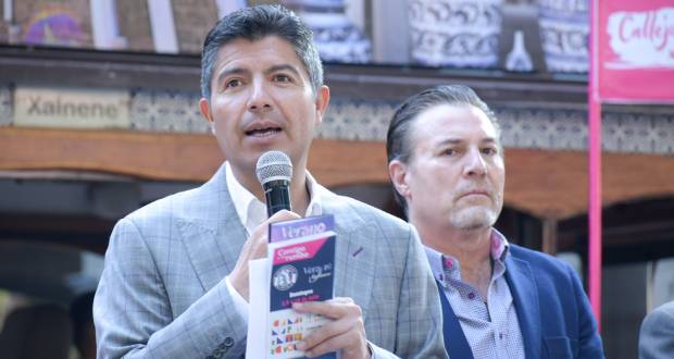 Eduardo Rivera pide recursos para pavimentar más calles