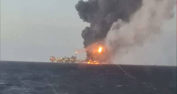 Dos muertos y ocho heridos por explosión de plataforma en Campeche.