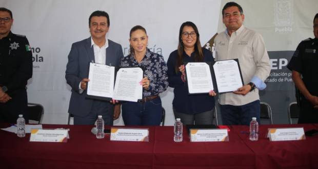 Gobierno de Paola Angón renueva convenio con el Icatep.