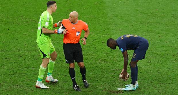 FIFA cambia reglas de los penales y fuera de lugar.