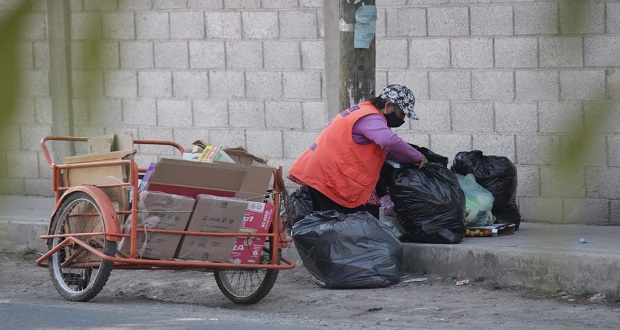 En Puebla, hay más de 1,400 ciudadanos que realizan recolección y reciclaje de residuos sólidos urbanos.