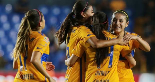 Puebla Femenil cae goleado ante Tigres, gris debut de Majo López