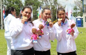 México domina el tiro con arco por equipos y se lleva 2 oros en JJCC