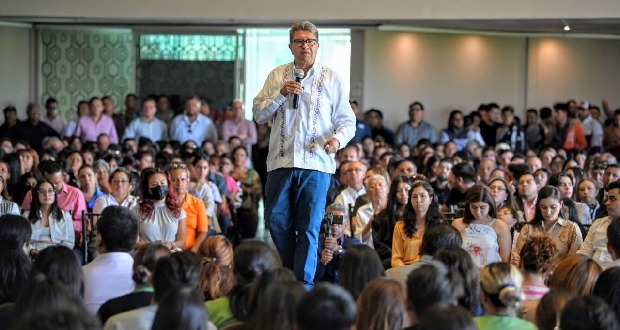 Monreal propone crear la Secretaría de las Mujeres Mexicanas