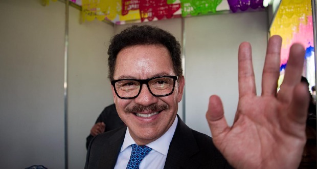 Viuda de Barbosa con derecho a responder a críticas: Mier