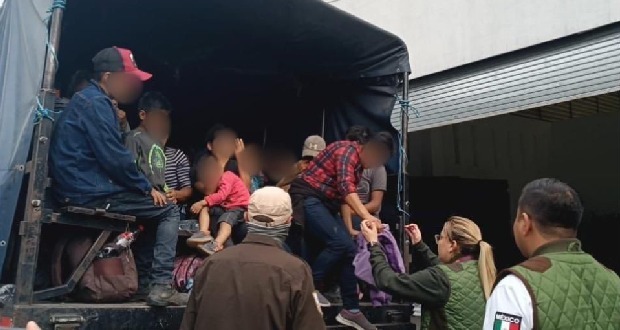 En cateo rescatan a 491 migrantes retenidos en un predio de Yehualtepec
