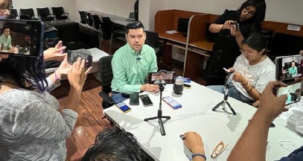 PVEM llama a poblanos cumplir con verificación vehicular: Natale