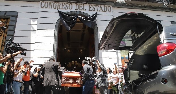 Congreso de Puebla se ha vestido dos veces de luto