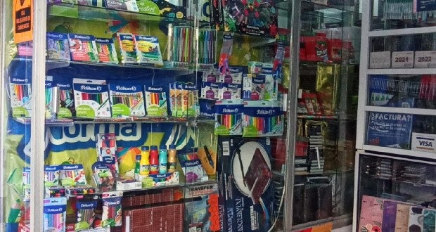 Poblanos gastan hasta 8 mil pesos por útiles, uniformes y cuotas