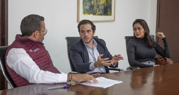 SMT entrega 2,600 cédulas de identificación para conductores de Uber