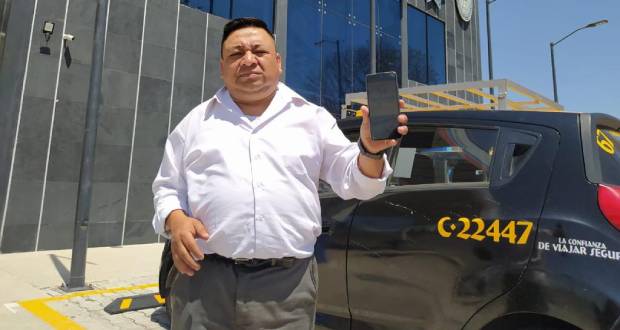 Taxistas de Cholula, integrados a red de botones de alertamiento