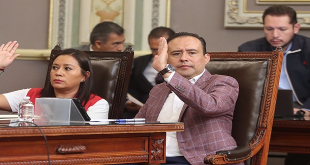 Impulsan en Congreso prohibir que escuelas condicionen ingreso