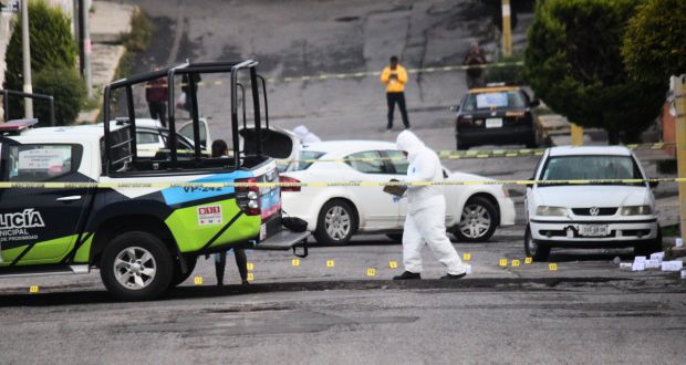 En colonia Azteca dejan restos humanos y balean casa ligada a “El Grillo”