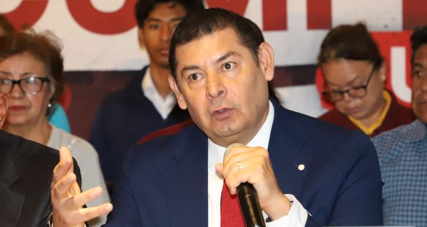 Todos pueden competir en Morena: Armenta; licencia ya está lista.