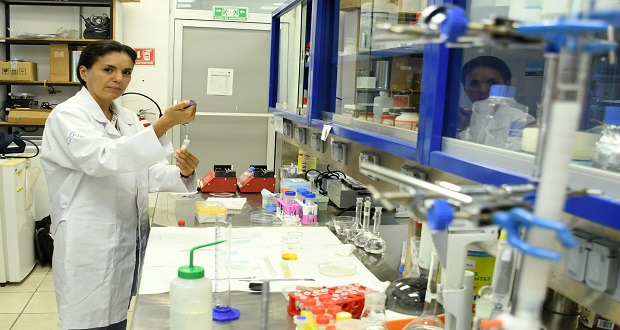 Investigadores Icuap trabajan en nanomateriales para tratar el cáncer