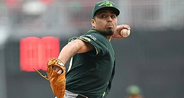 Los Pericos de Puebla anunciaron que Héctor Villalobos, se quedará en la instrucción