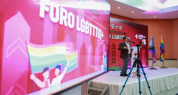 Diputado morenista Ignacio Mier participó en Foro Lgbtttiq+ Puebla